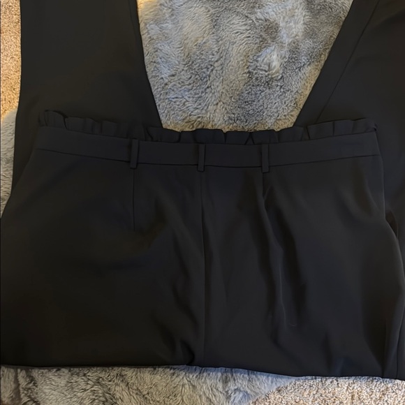 Elegant Black Women's Pants - Picture 6 of 9